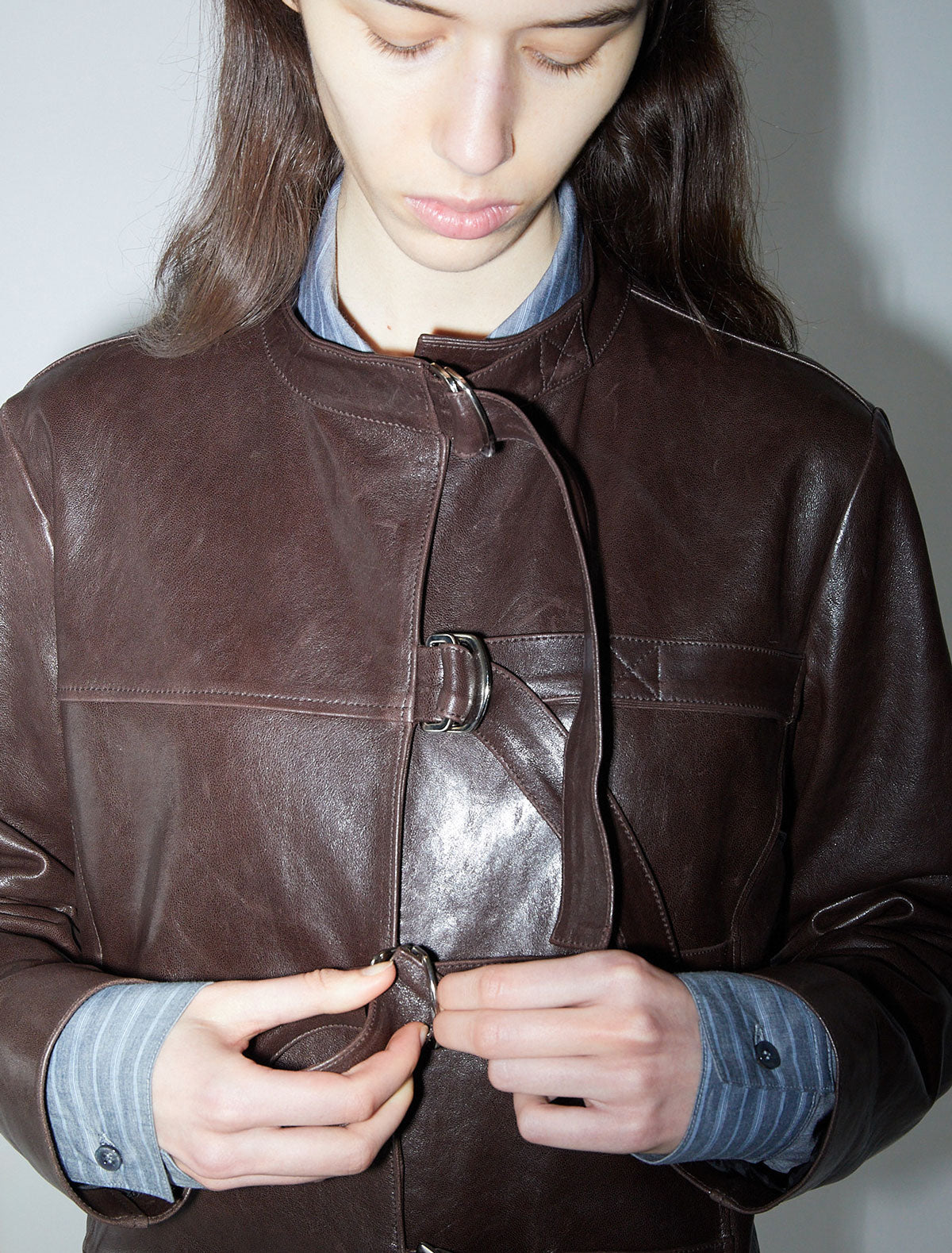 Niquel long leather jacket mao collar strips