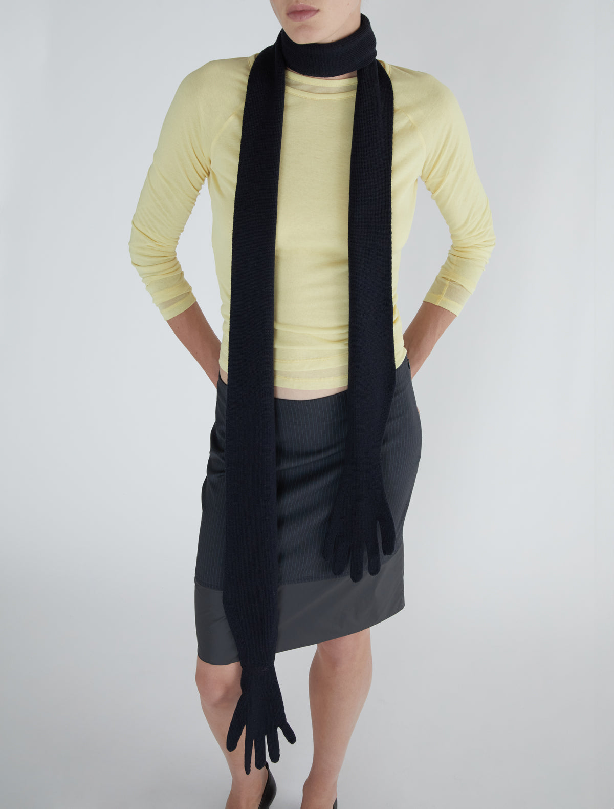 Flauta scarf gloves black