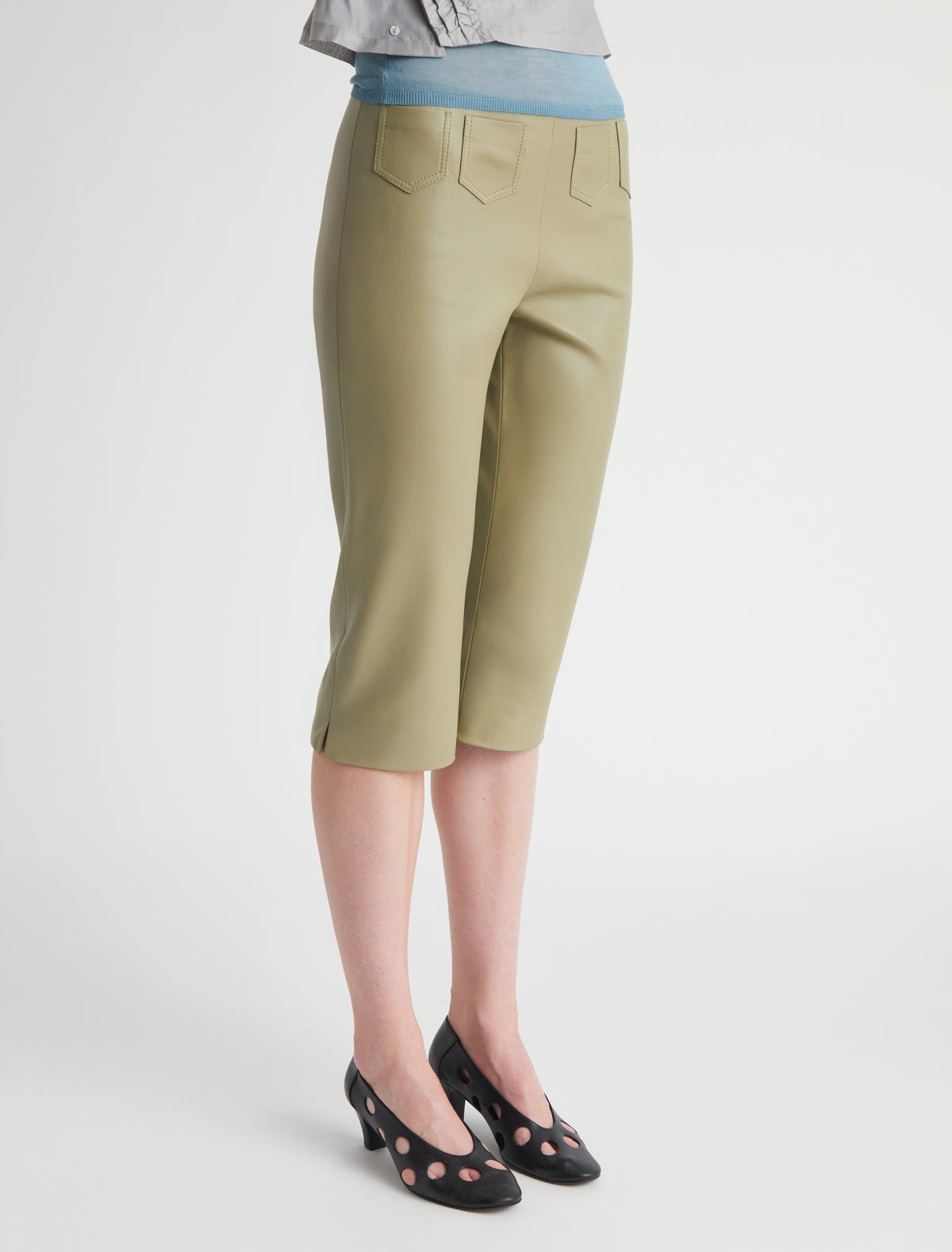Long suau capri leather pants cut out details