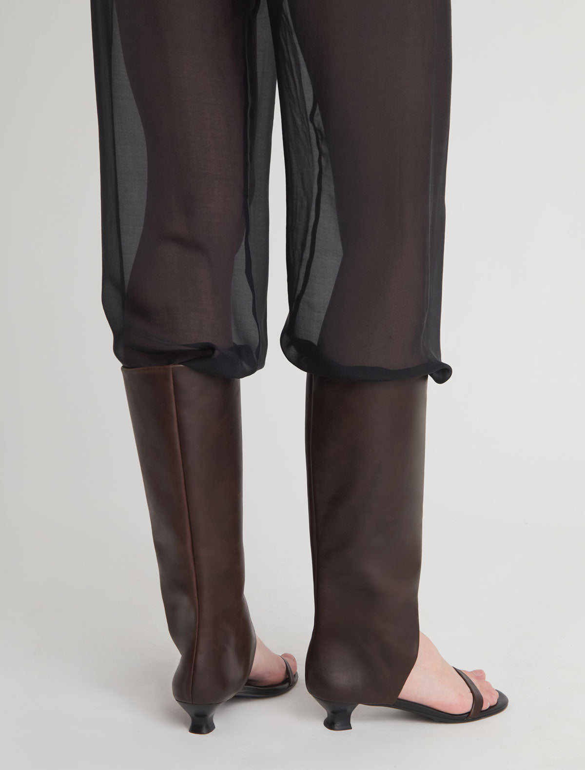 Manuela sandal boot thin toe strap brown