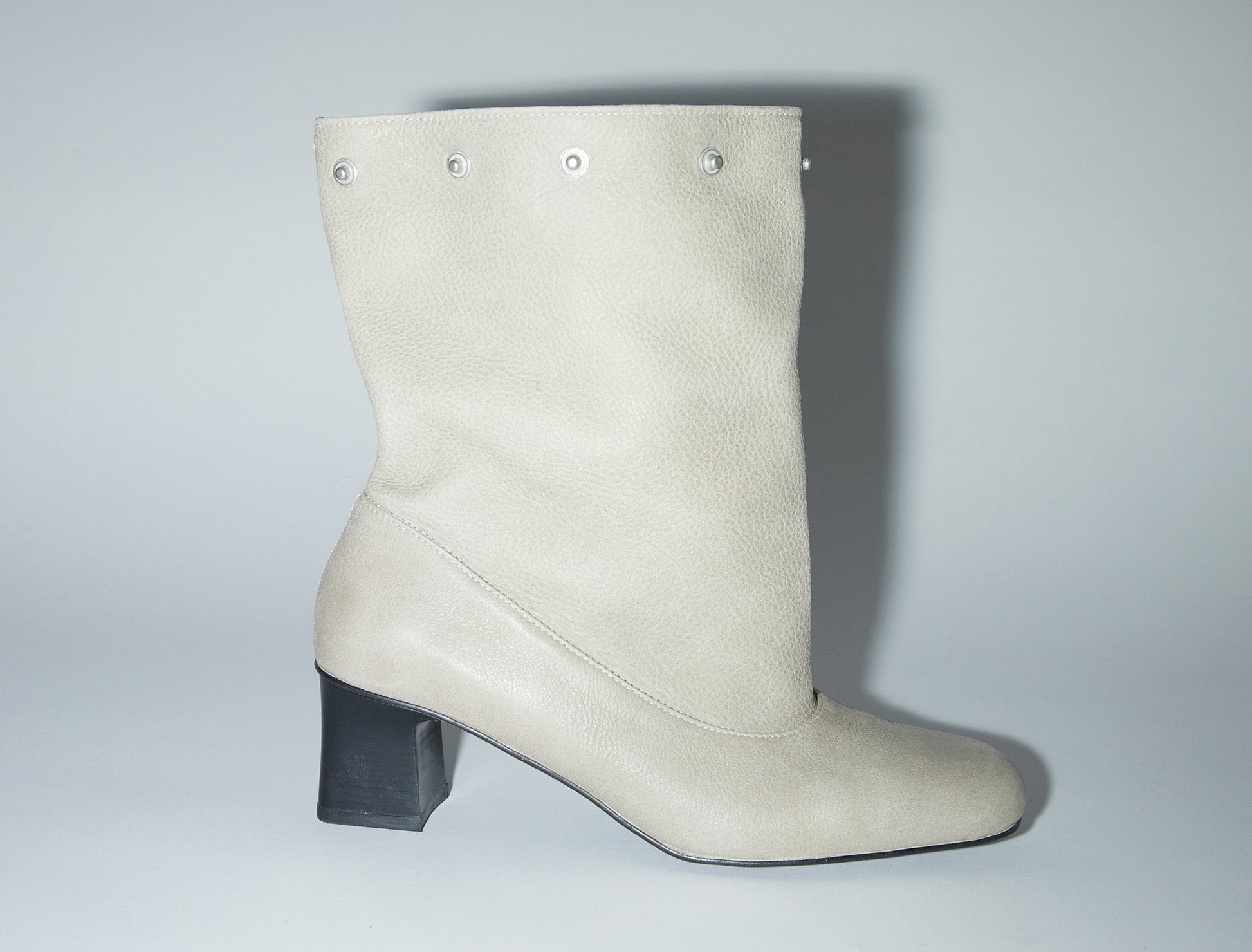 Jolie snaps tall wide loose shaft boot lightgrey