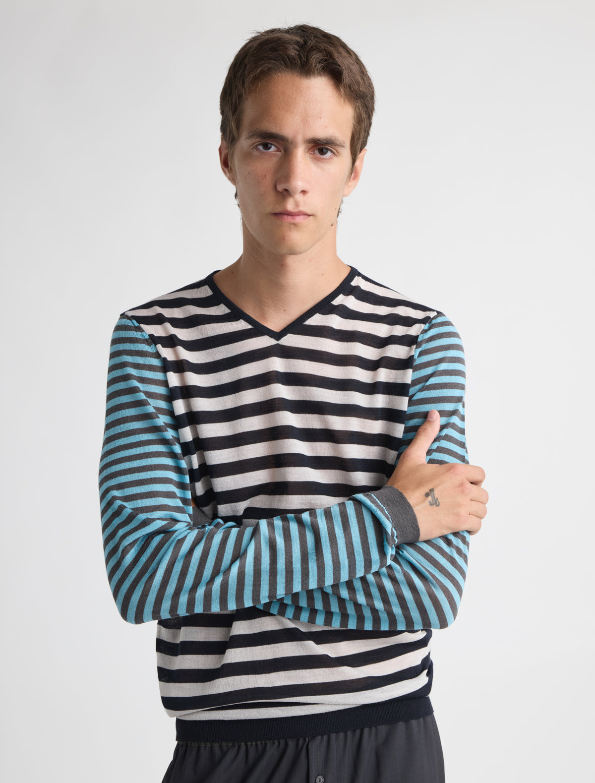 Marc contrast striped v neck knit sweater different colors sleeves front back 2
