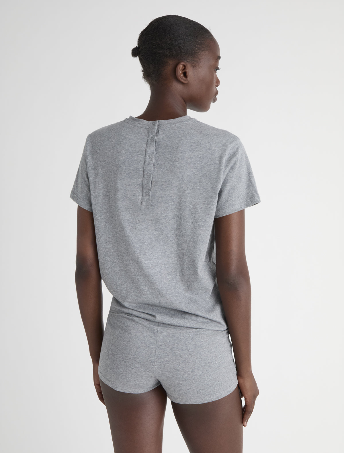 no 2977 / Larry V-neck