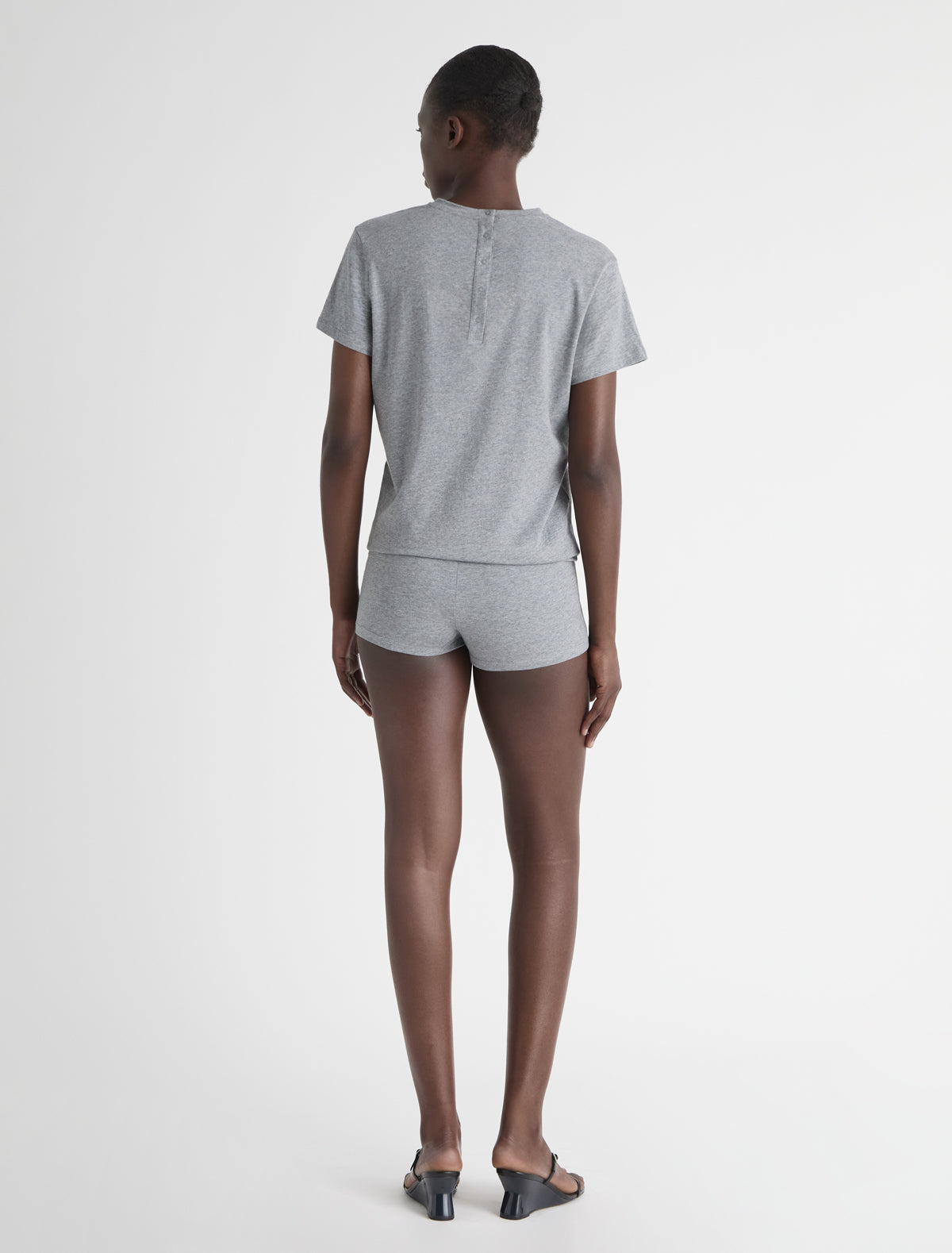 no 2977 / Larry V-neck