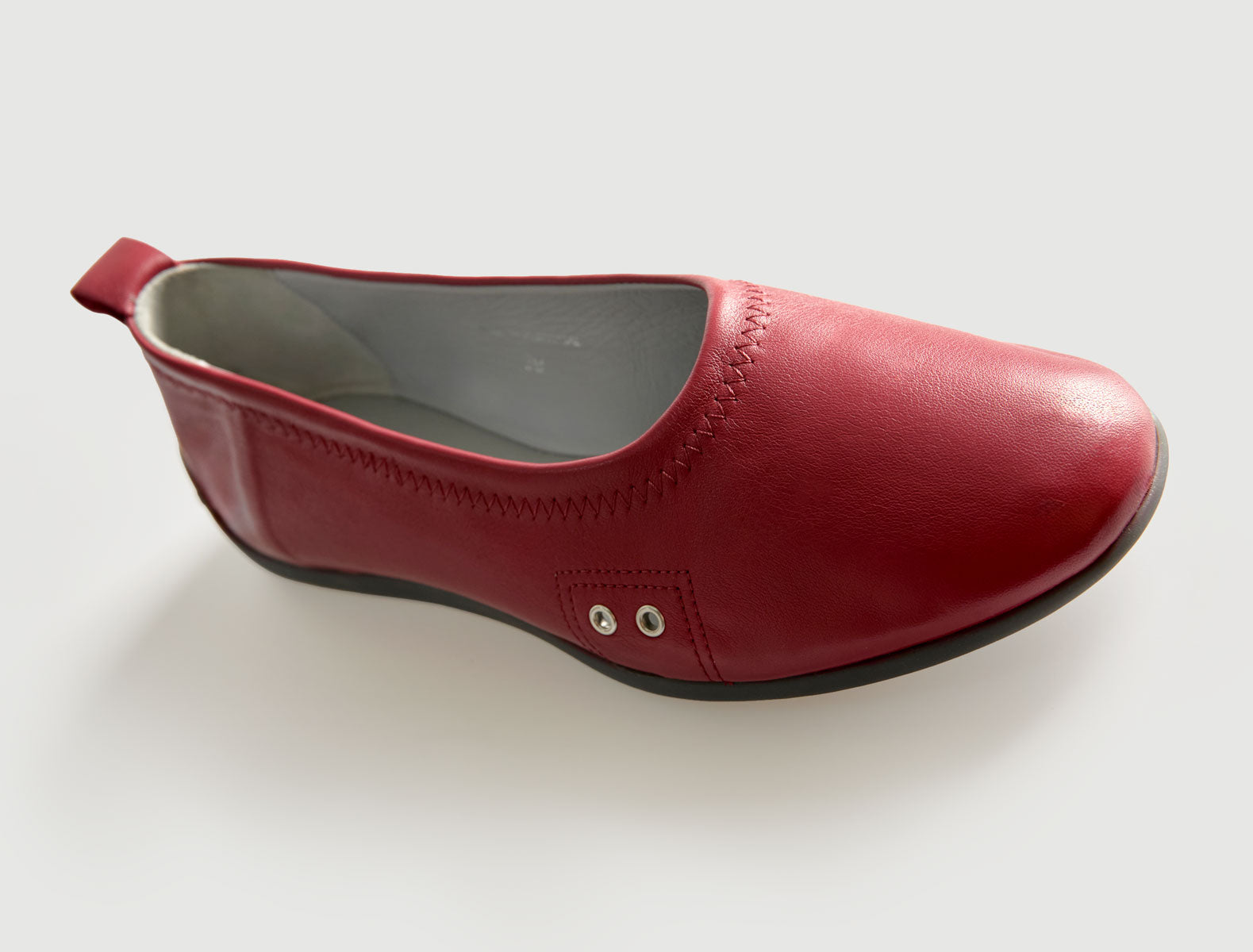 Miles iii ballerina style version miles sneakers red