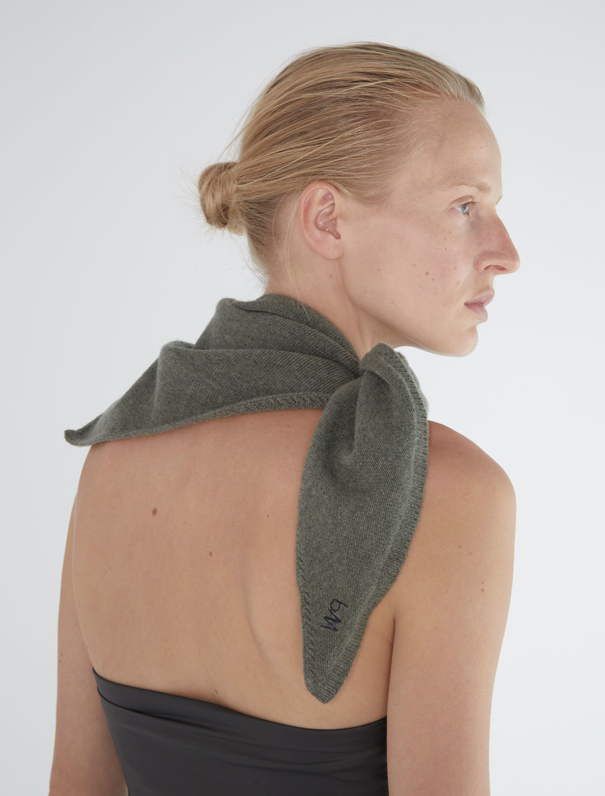 Prima soft warm wool triangle scarf lightkhaki