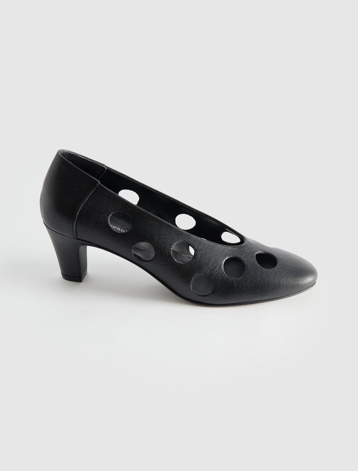 no 2806 / Uma Dots