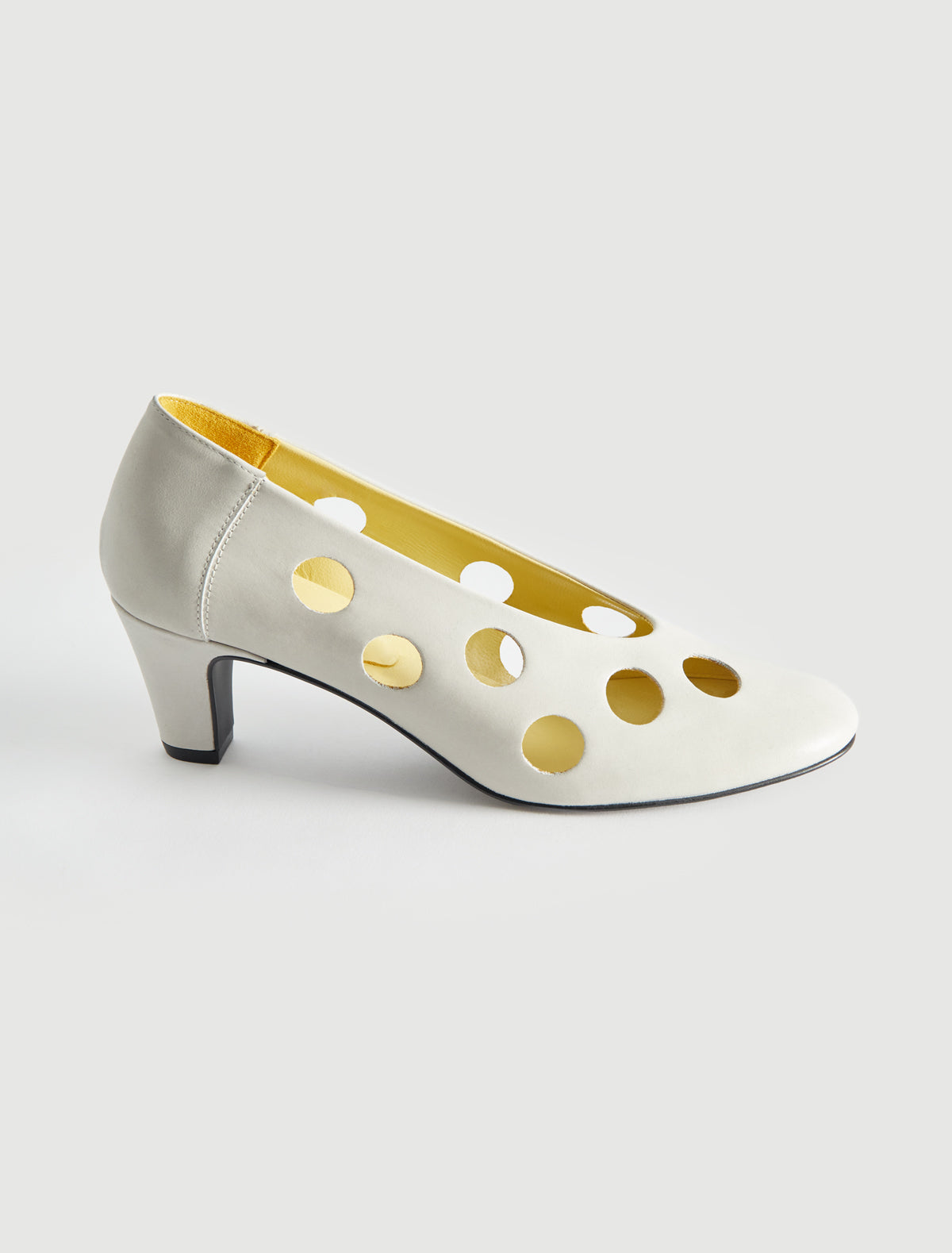 no 2806 / Uma Dots