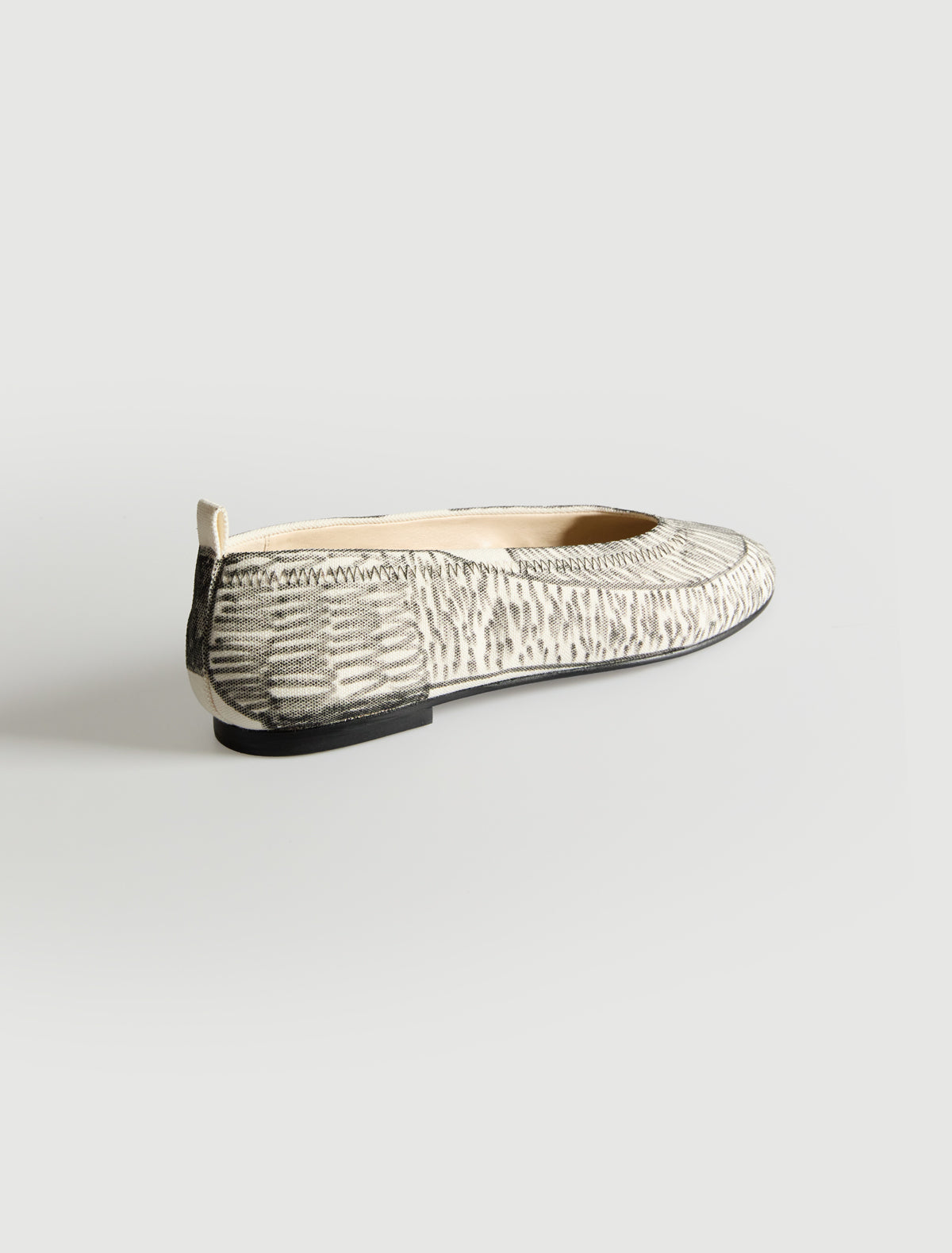 no 3011 / Nicoletta