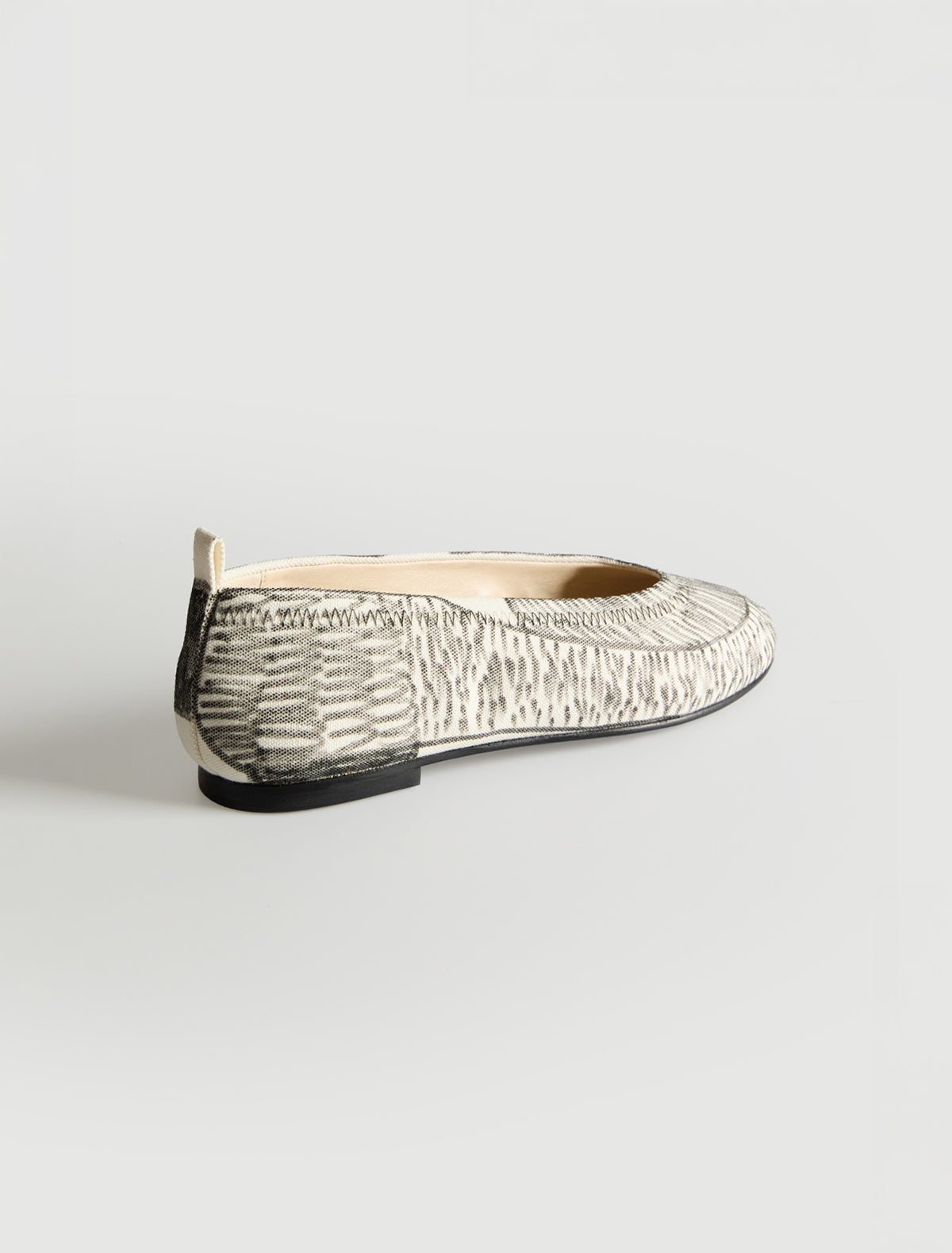 no 3011 / Nicoletta