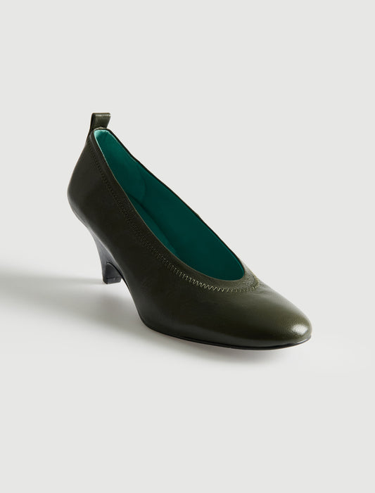 no 3065 / Joelia Pump