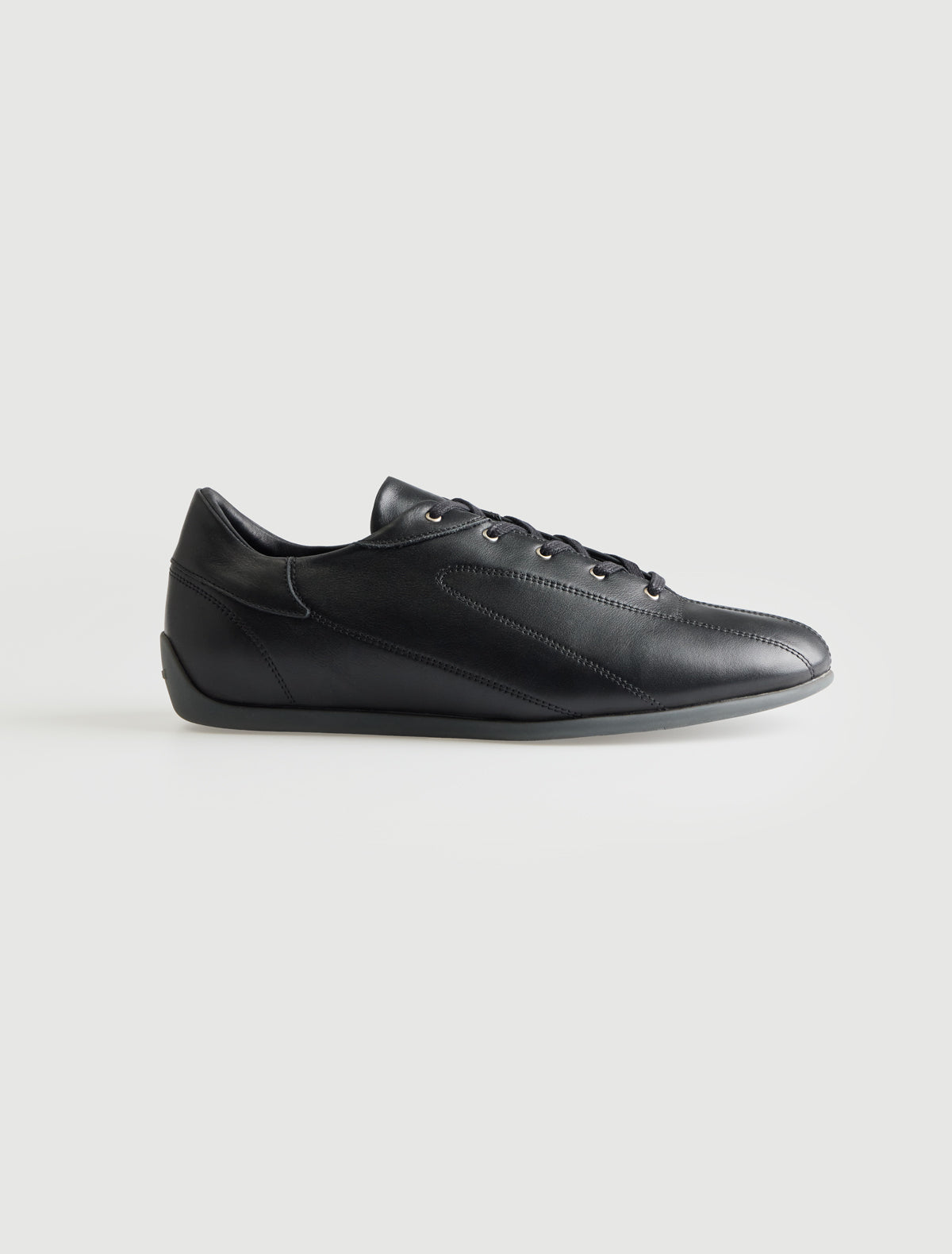 Miles b mens lace up sneakers rubber sole black