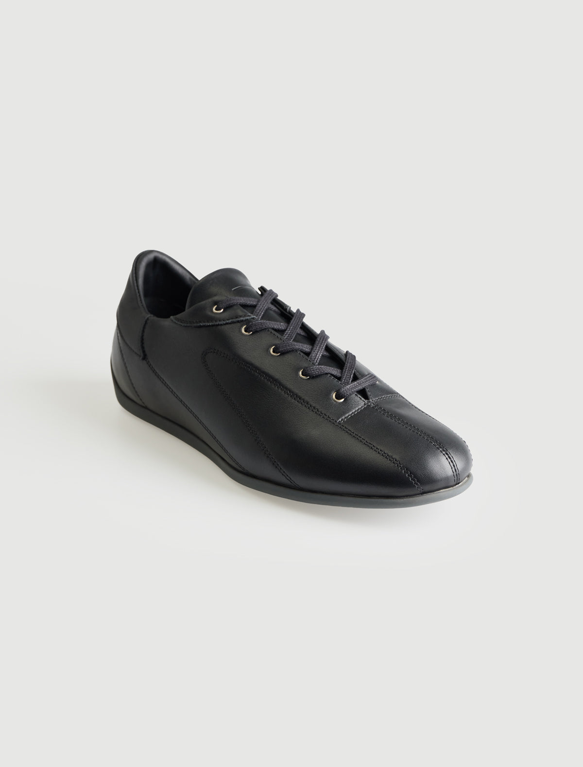 Miles b mens lace up sneakers rubber sole black