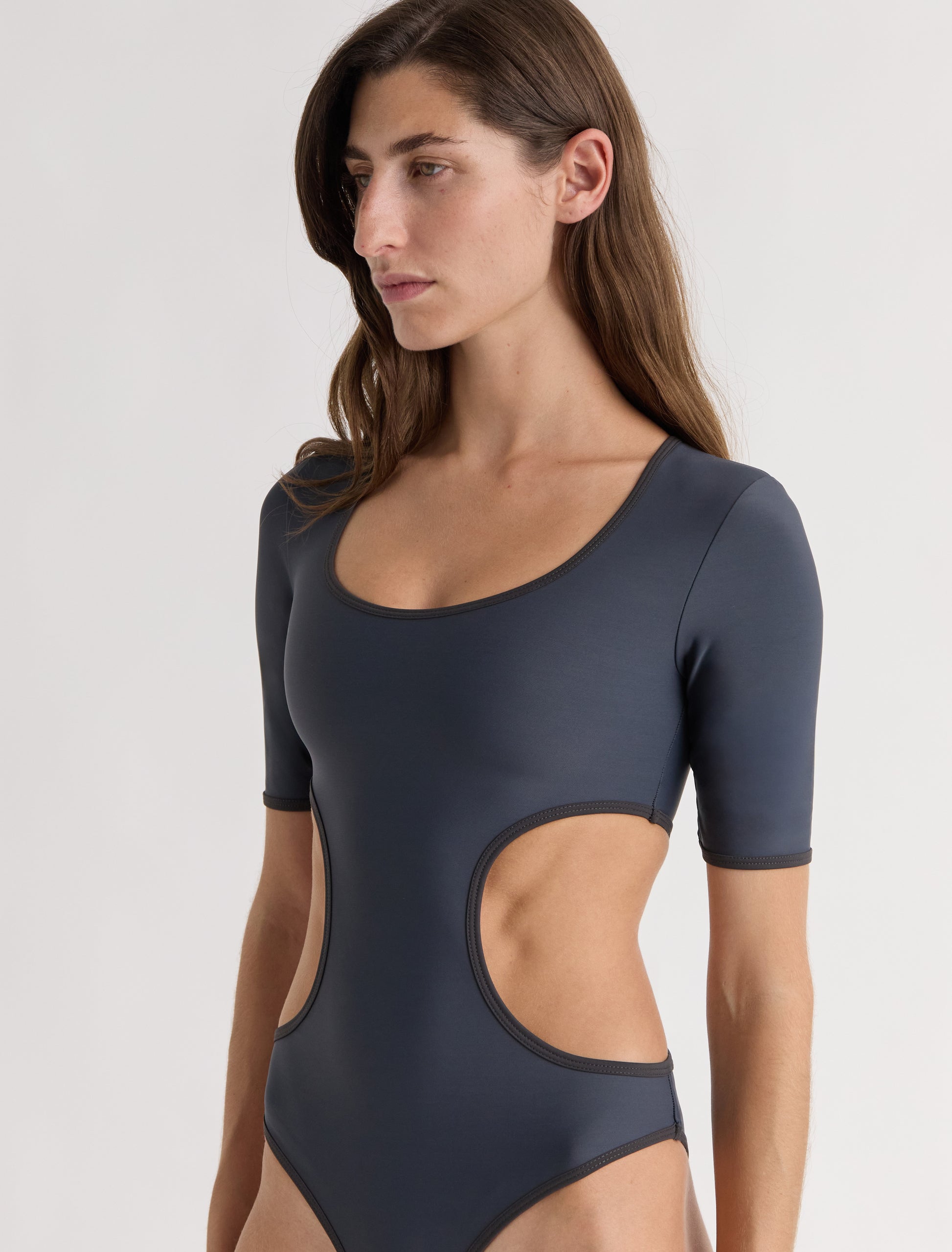 Minu short sleeve trikini with contrast piping grey