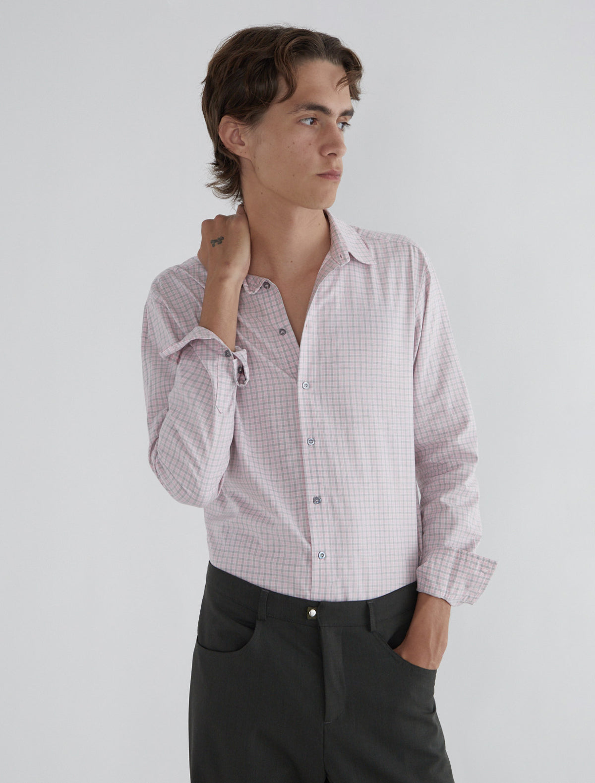 no 2060 / Finita