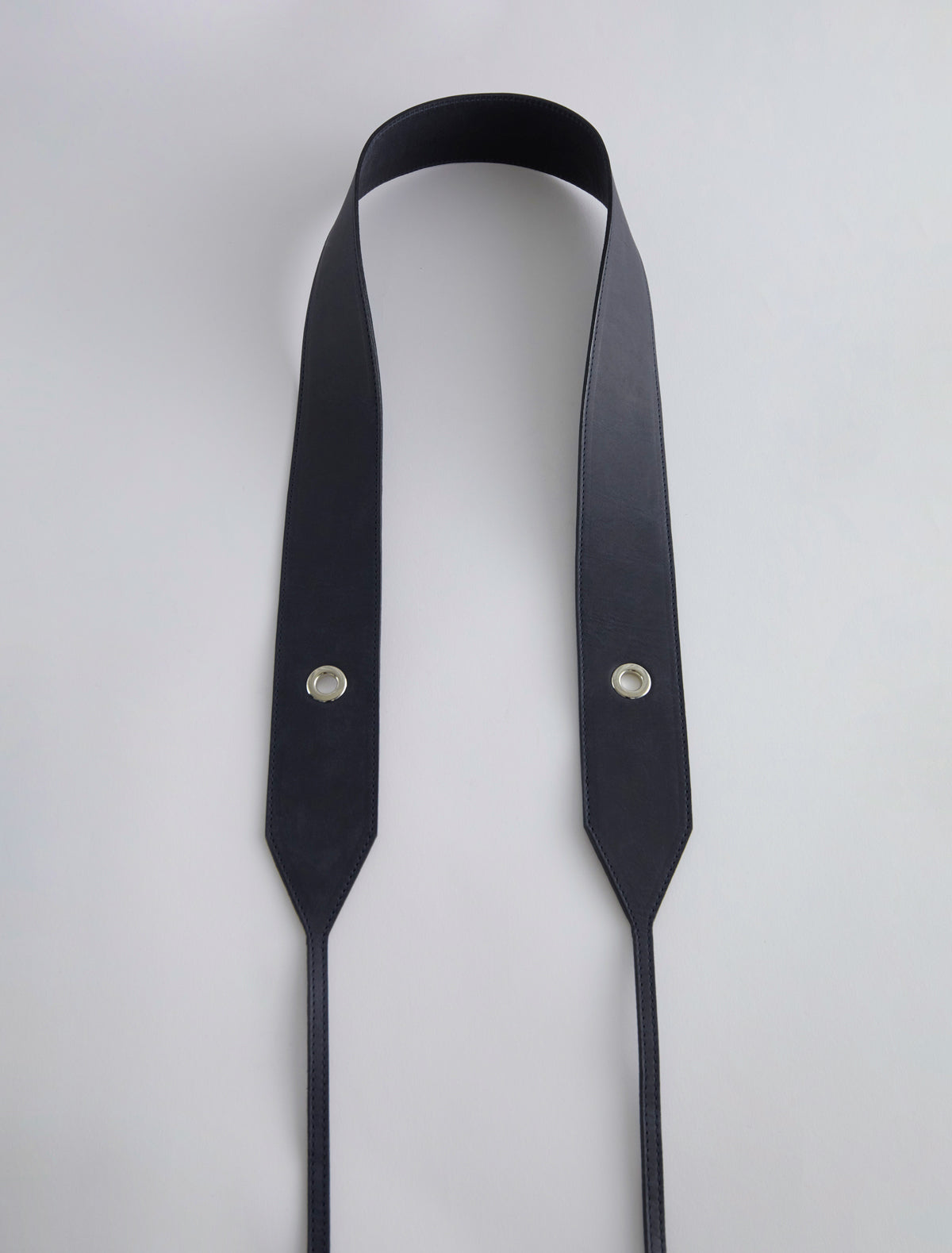 Trot unreinforced belt long leather straps eyelets navy