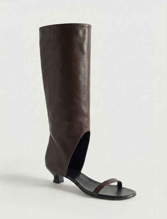 no 2835 / Manuela