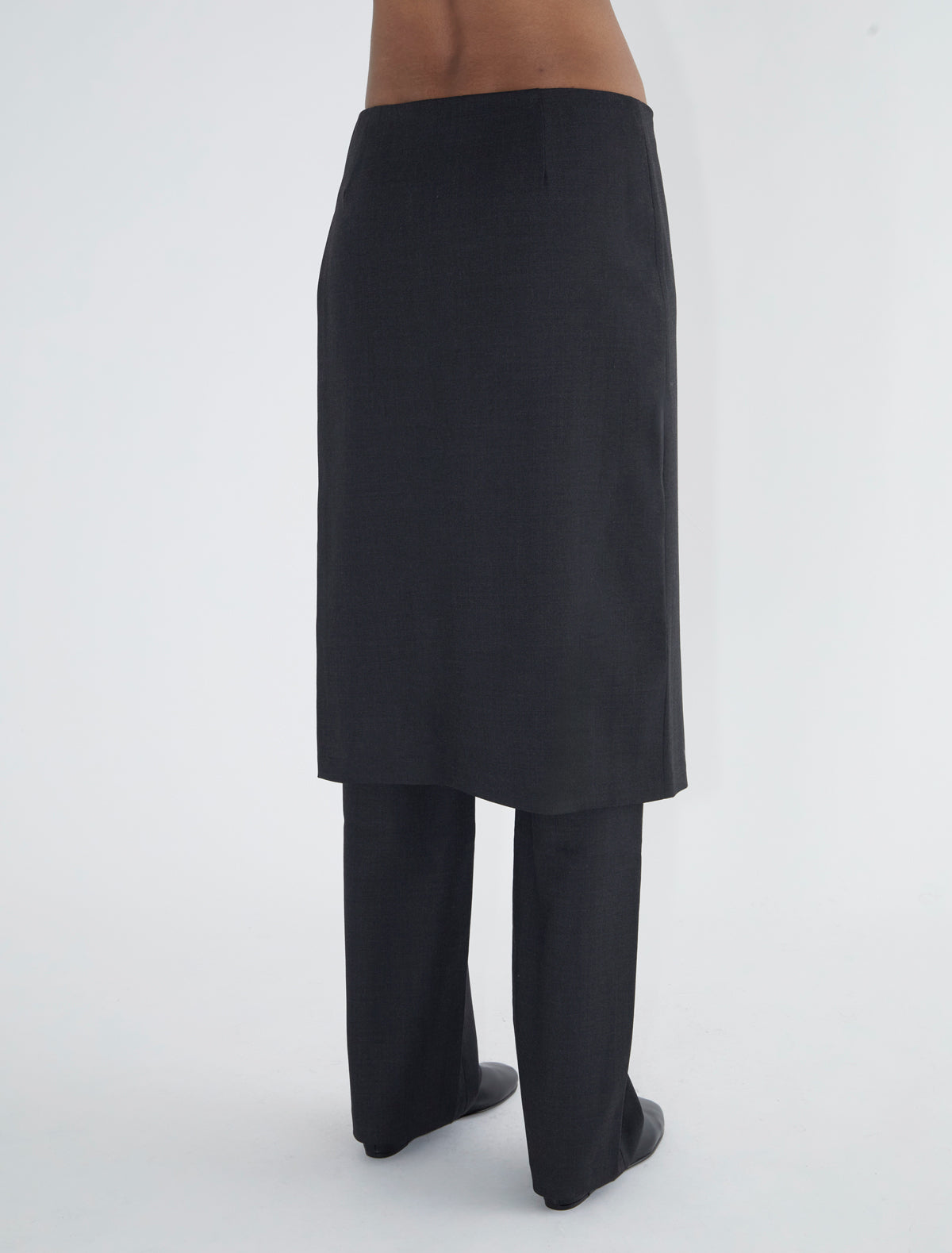Low archive straight leg mid rise pants overlapiping fixed skirt grey