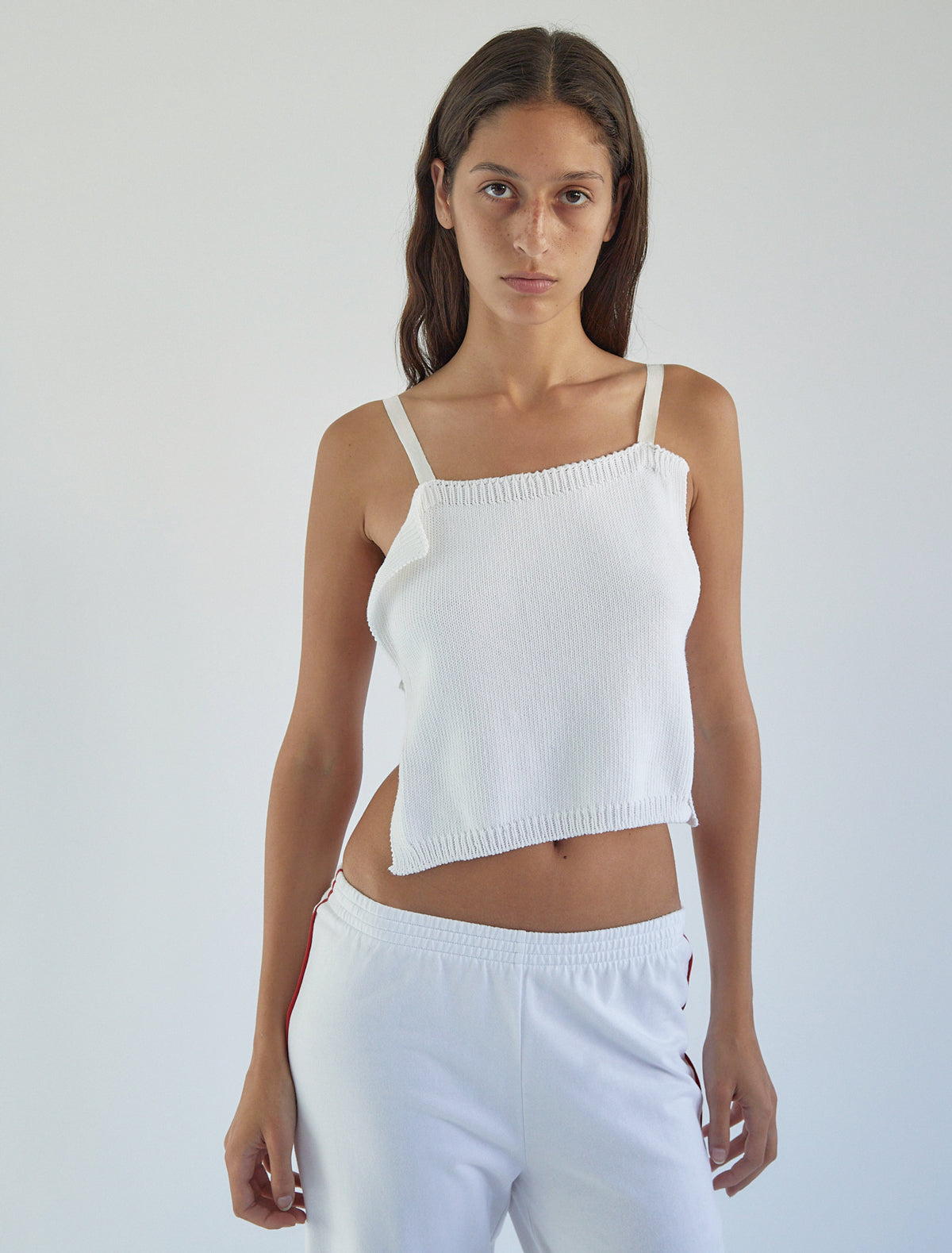 Lid knitted top panels ribbons white