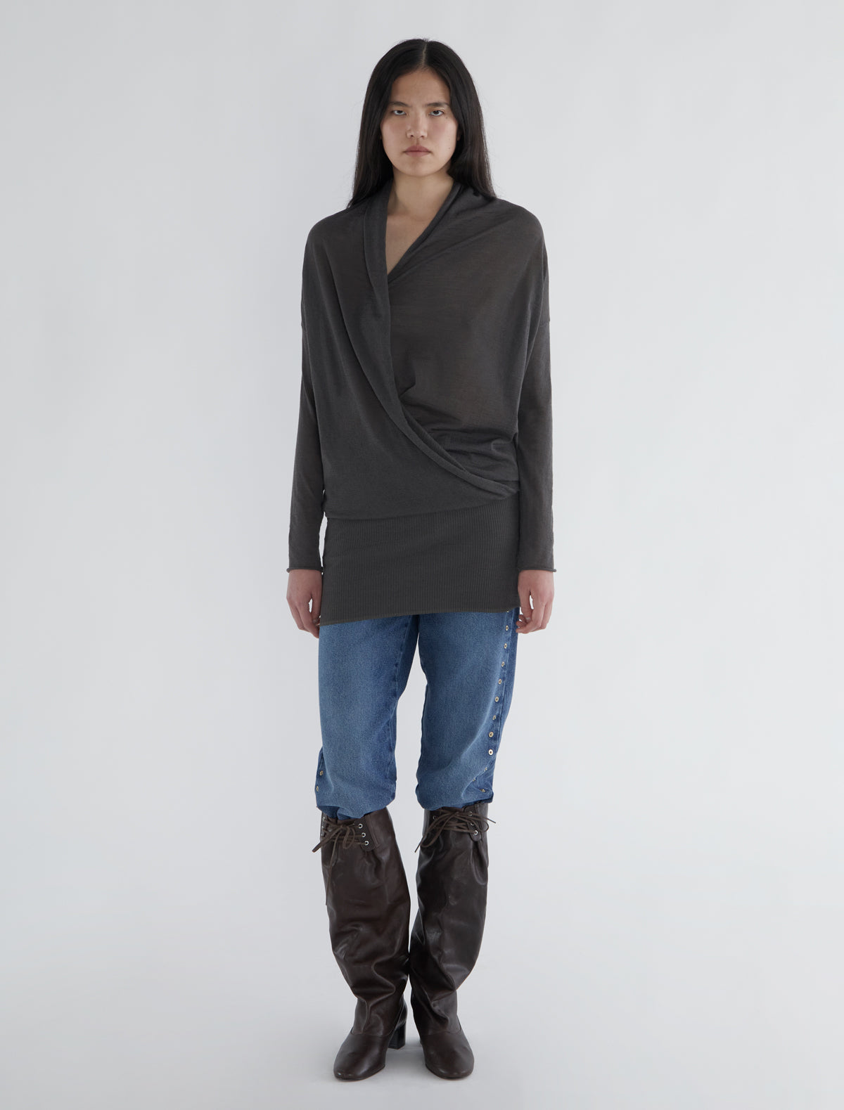 Morguita gris oscuro