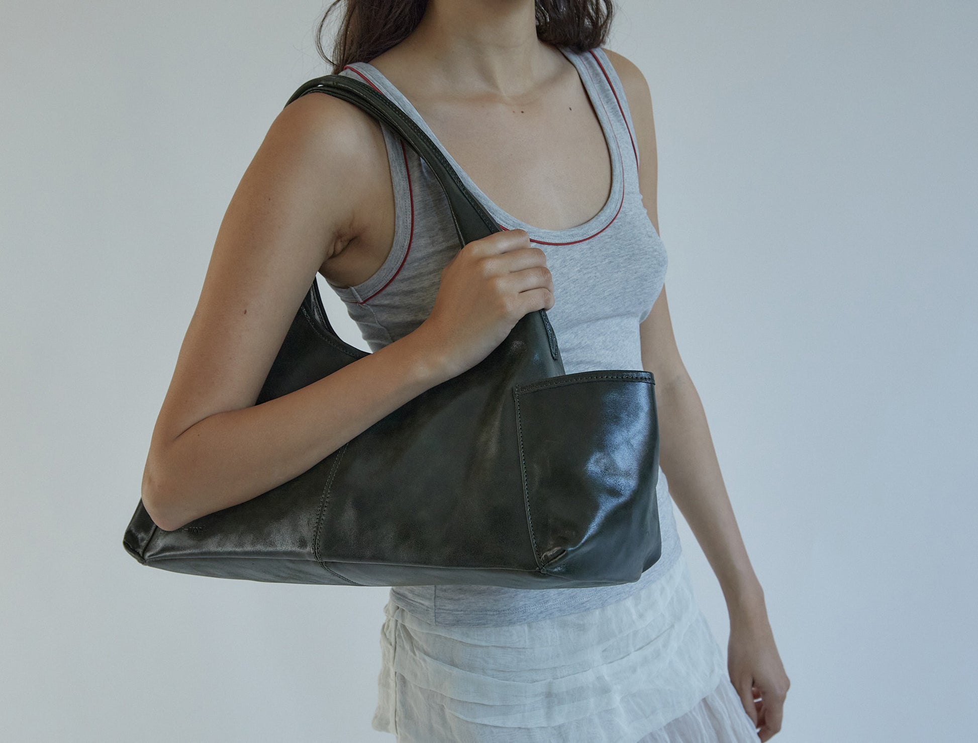 Querida pockets triangular shoelder bag khaki
