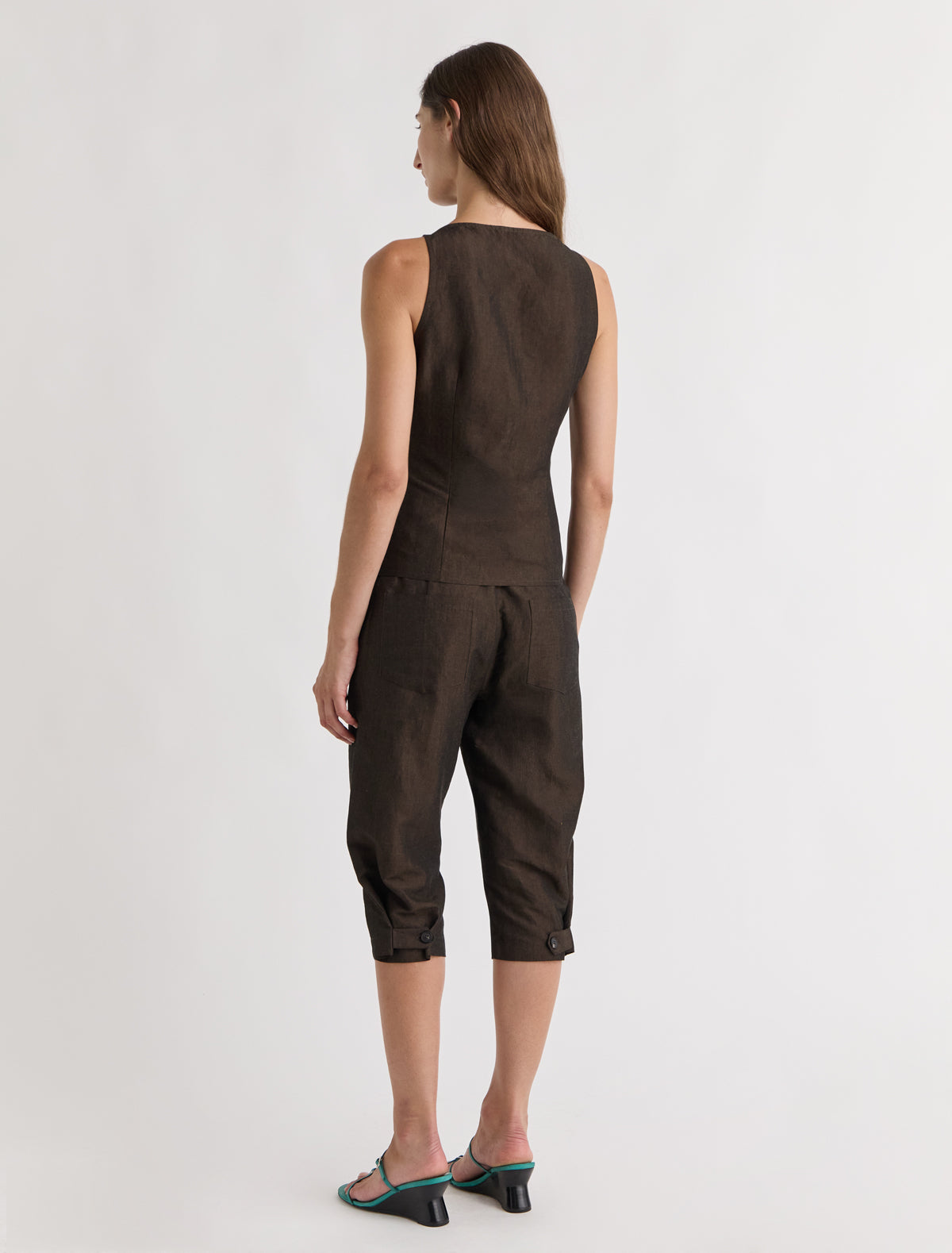 Sveless linen top front button opening brown