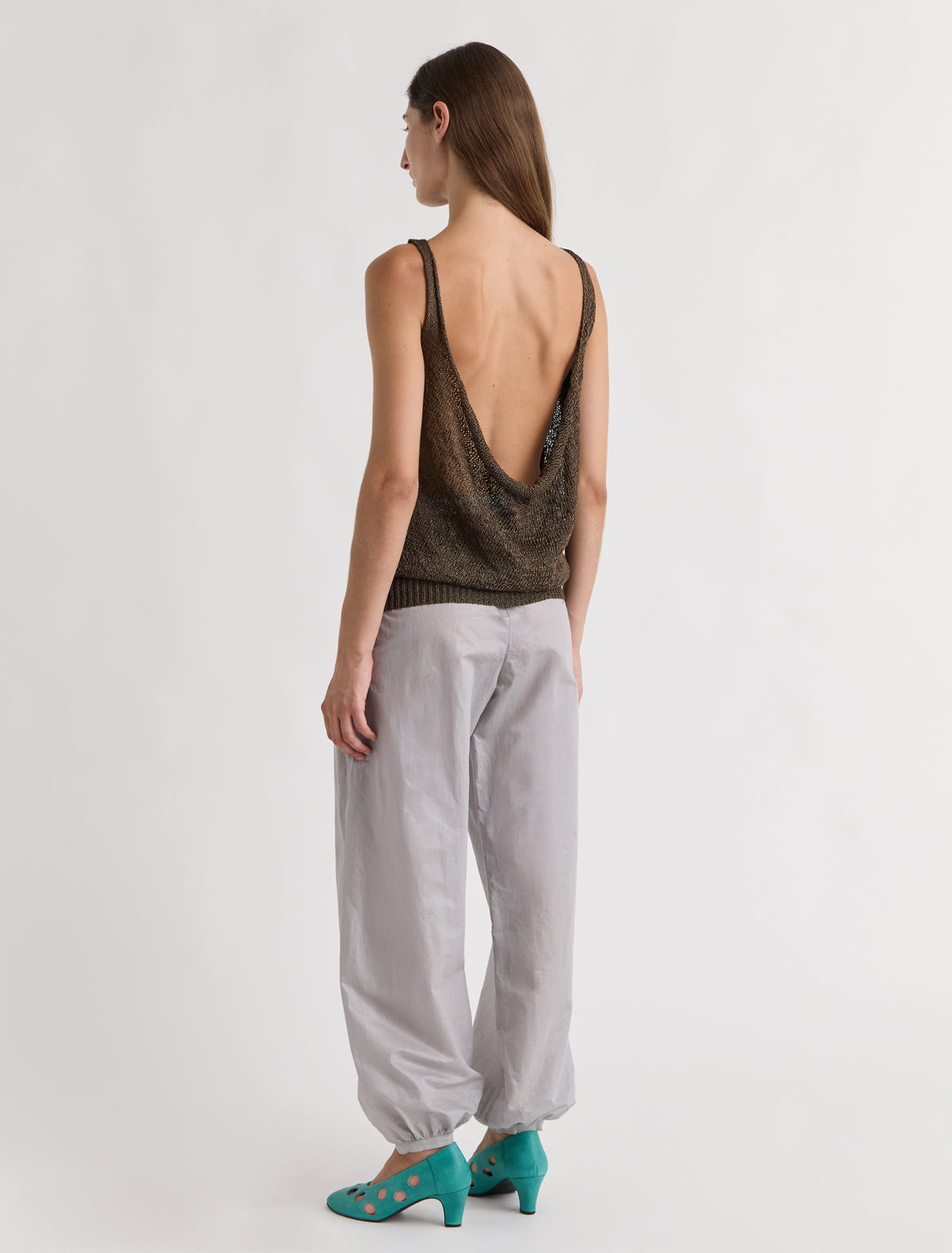 Chale sleeveless knitted top draped back brown